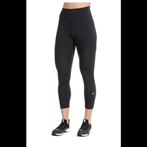 Nike Mid Rise Women's Training Crop Tights - Leggings - Size XS - New